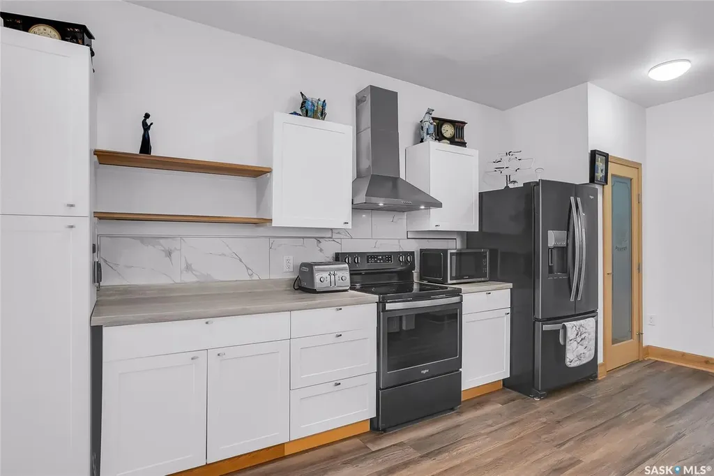 310 F Avenue S Saskatoon SK S7M 1T2