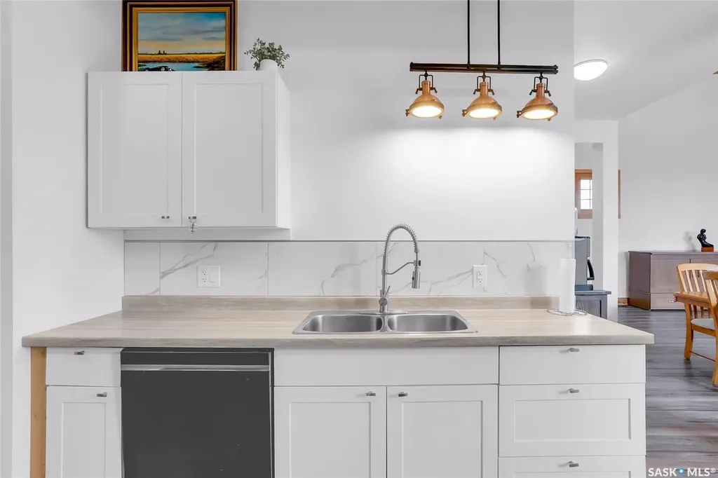 310 F Avenue S Saskatoon SK S7M 1T2