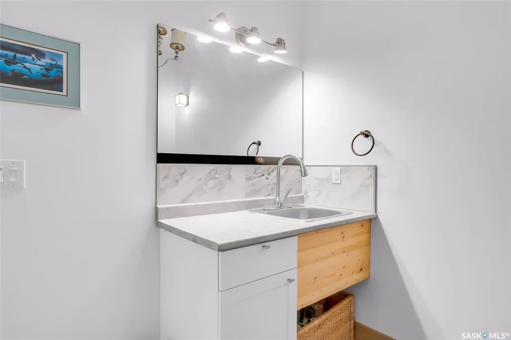 310 F Avenue S Saskatoon SK S7M 1T2