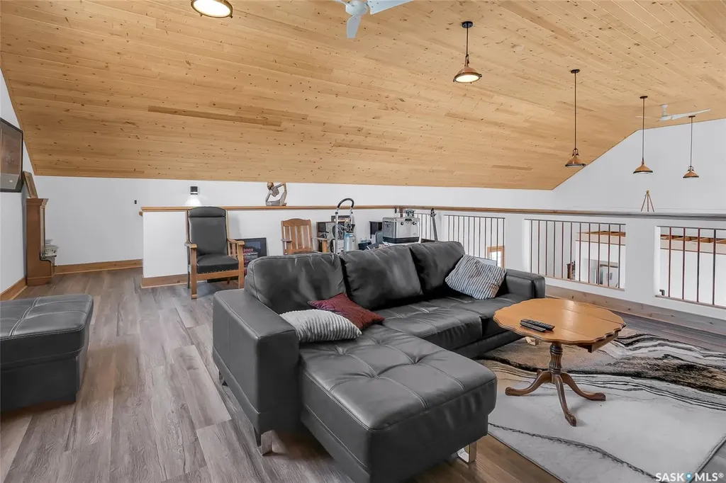 310 F Avenue S Saskatoon SK S7M 1T2