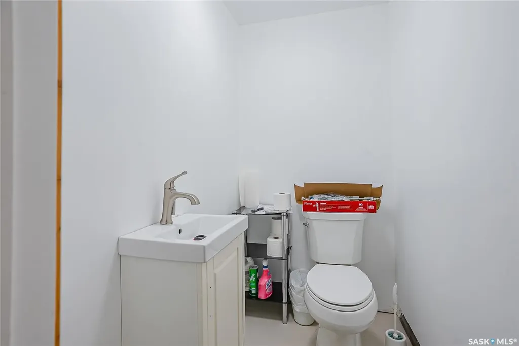 310 F Avenue S Saskatoon SK S7M 1T2