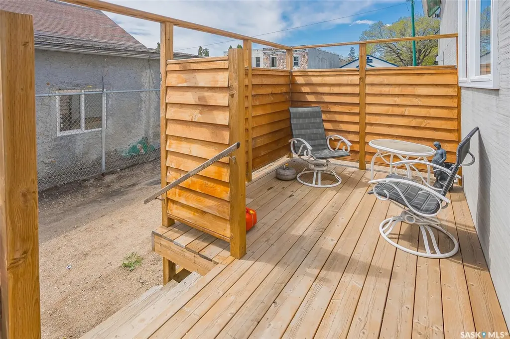 310 F Avenue S Saskatoon SK S7M 1T2