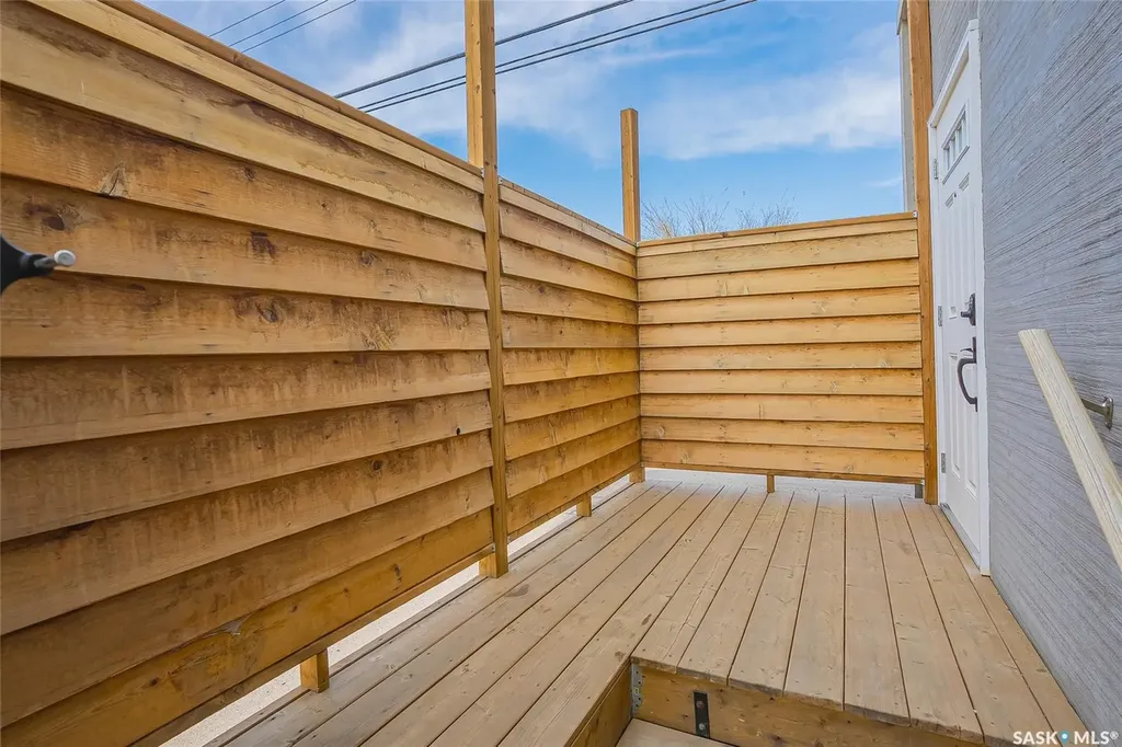 310 F Avenue S Saskatoon SK S7M 1T2