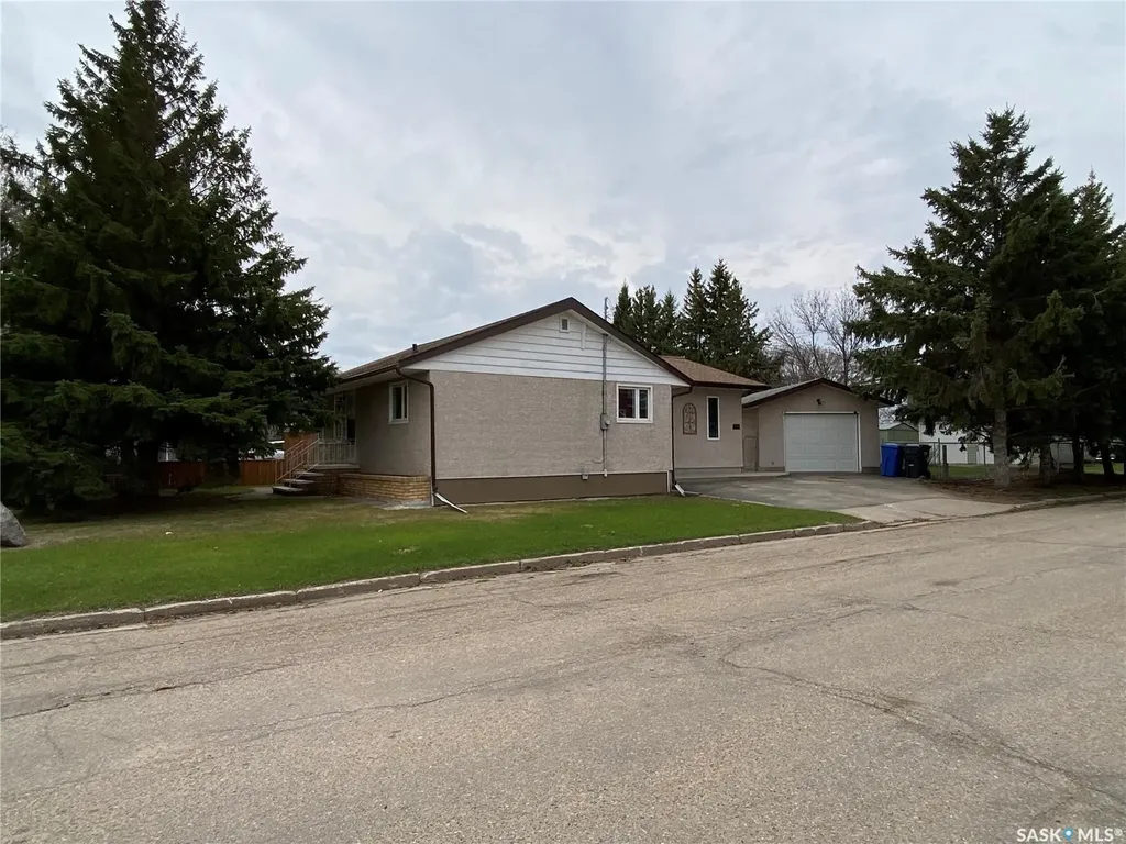 296 Maple Avenue Yorkton SK S3N 1W7