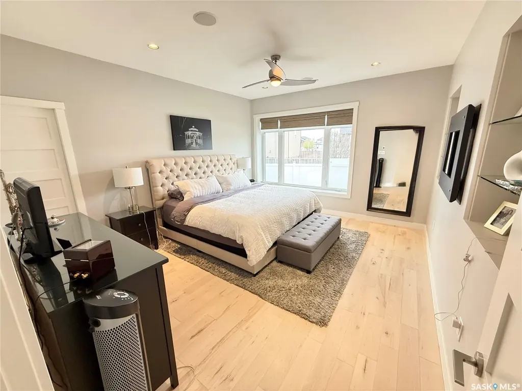 1832 Gordon Miles Place Weyburn SK S4H 0B9
