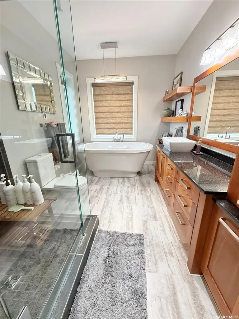 1832 Gordon Miles Place Weyburn SK S4H 0B9