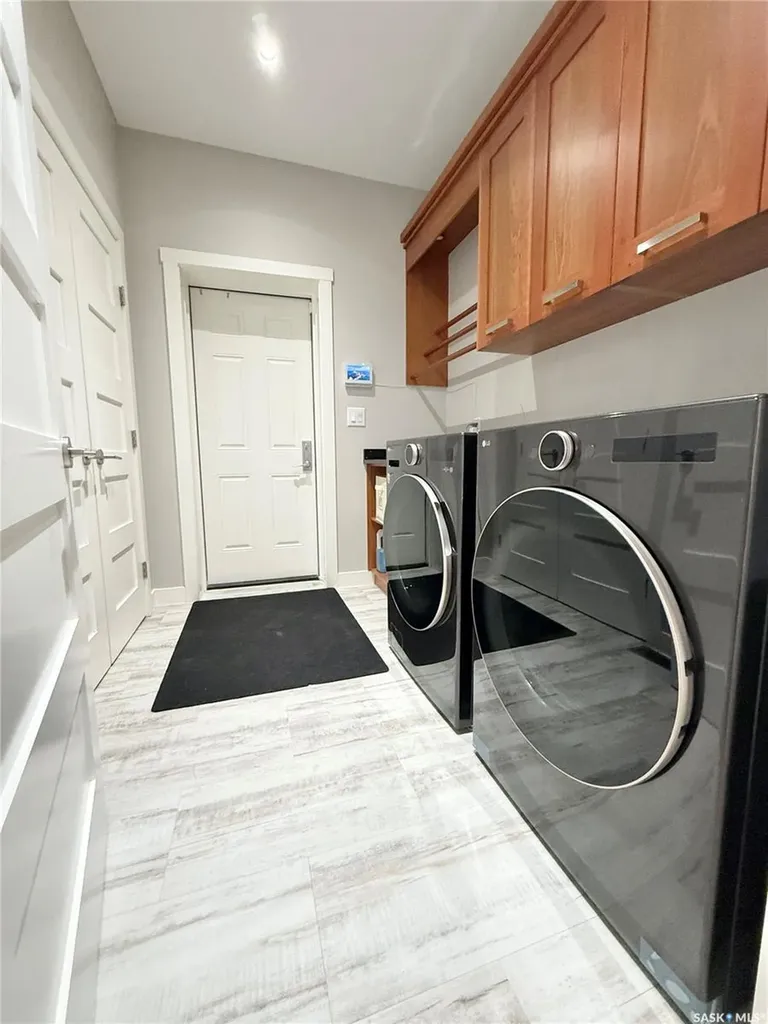 1832 Gordon Miles Place Weyburn SK S4H 0B9