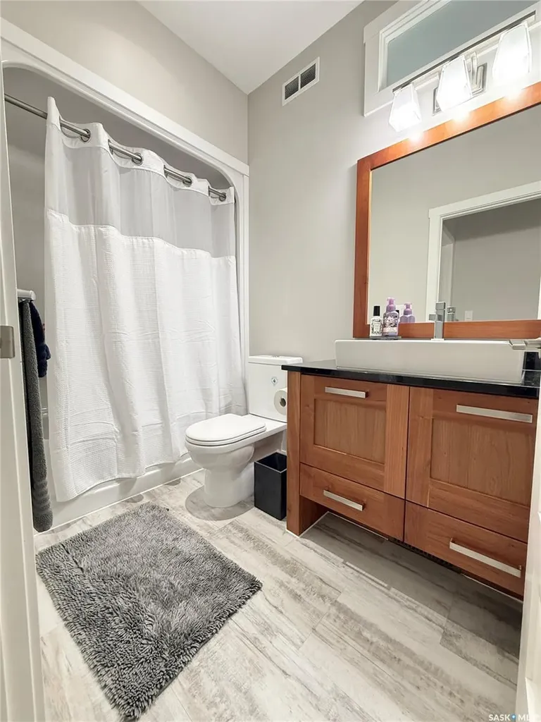 1832 Gordon Miles Place Weyburn SK S4H 0B9