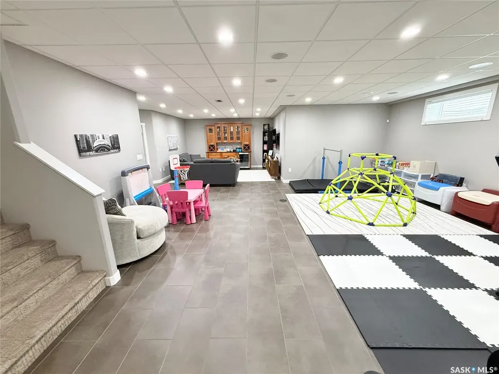 1832 Gordon Miles Place Weyburn SK S4H 0B9