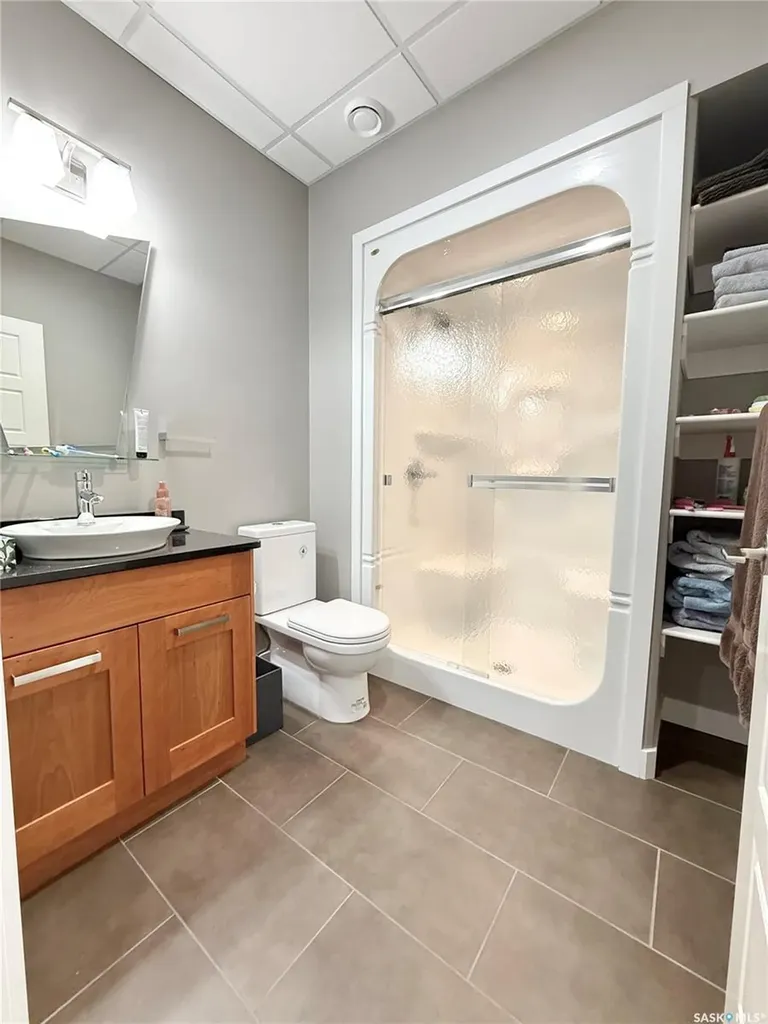 1832 Gordon Miles Place Weyburn SK S4H 0B9