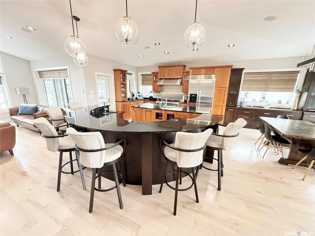 1832 Gordon Miles Place Weyburn SK S4H 0B9
