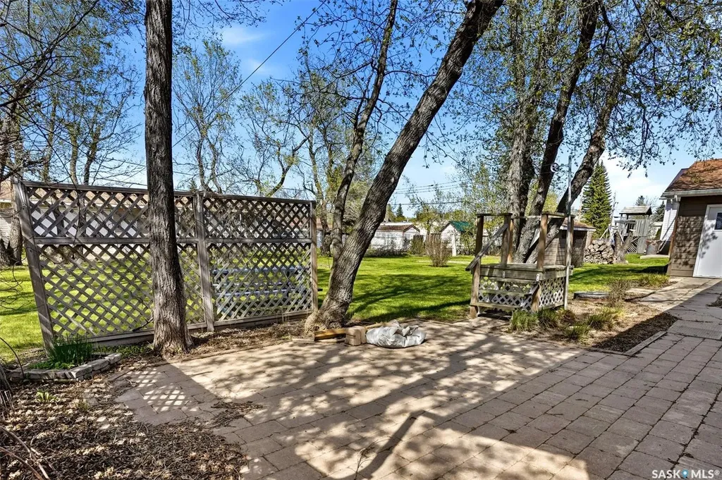 125 Brownlee Avenue Mclean SK S0G 3E0