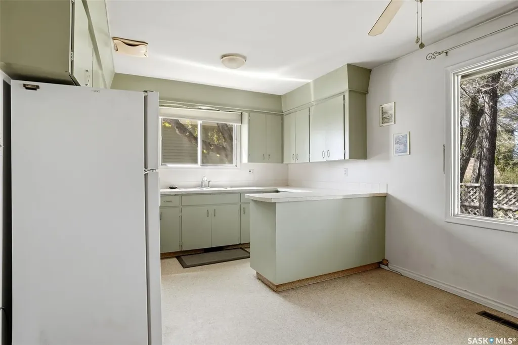 125 Brownlee Avenue Mclean SK S0G 3E0