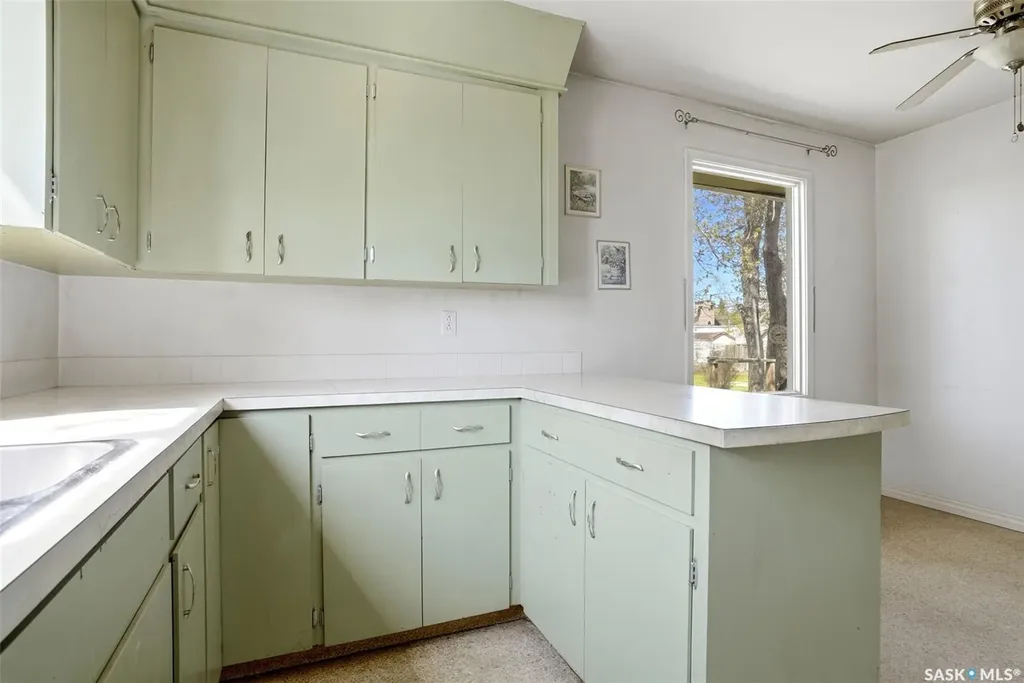 125 Brownlee Avenue Mclean SK S0G 3E0