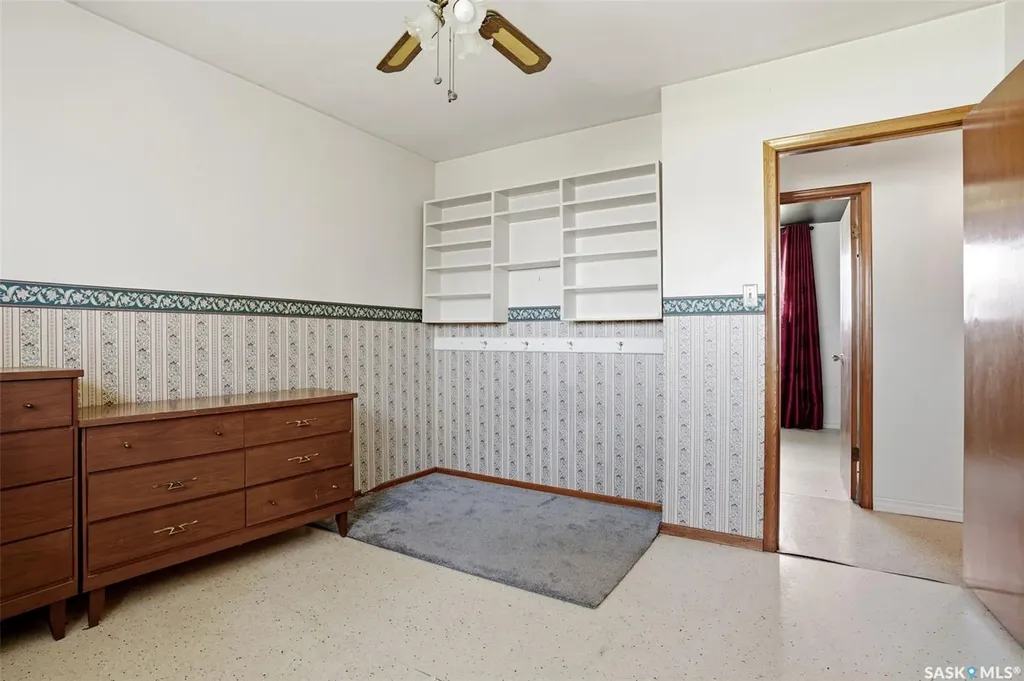 125 Brownlee Avenue Mclean SK S0G 3E0