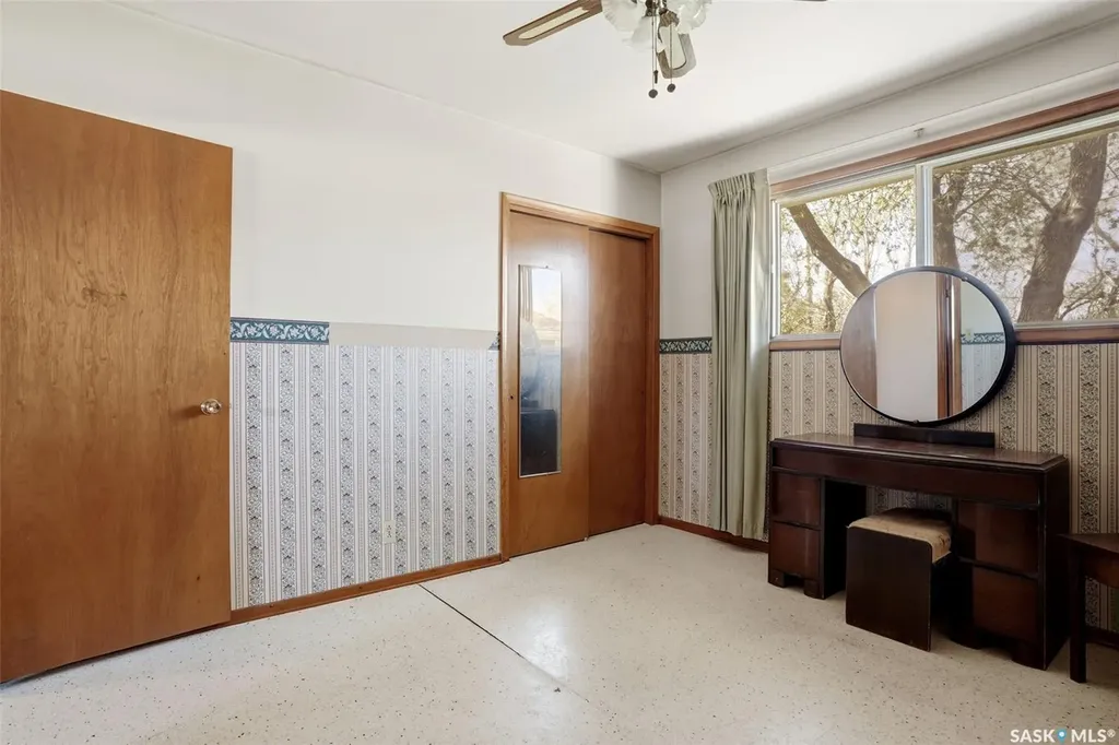 125 Brownlee Avenue Mclean SK S0G 3E0
