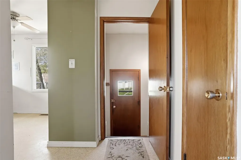 125 Brownlee Avenue Mclean SK S0G 3E0