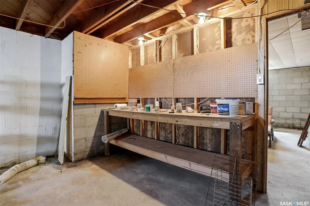 125 Brownlee Avenue Mclean SK S0G 3E0