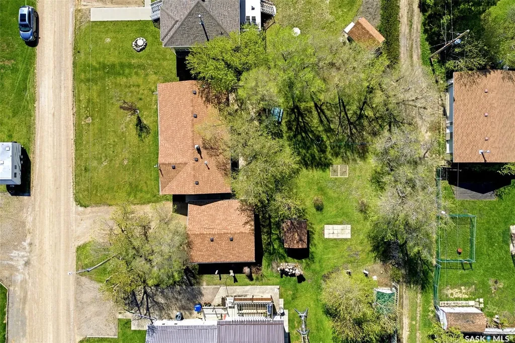 125 Brownlee Avenue Mclean SK S0G 3E0