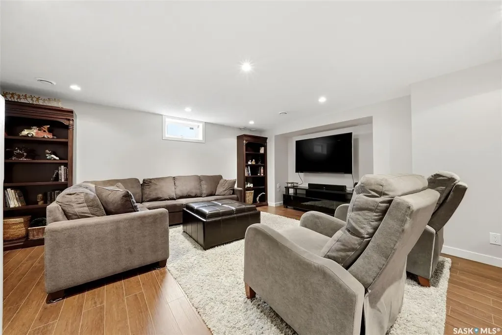 2034 Wascana Greens Regina SK S4V 2M1