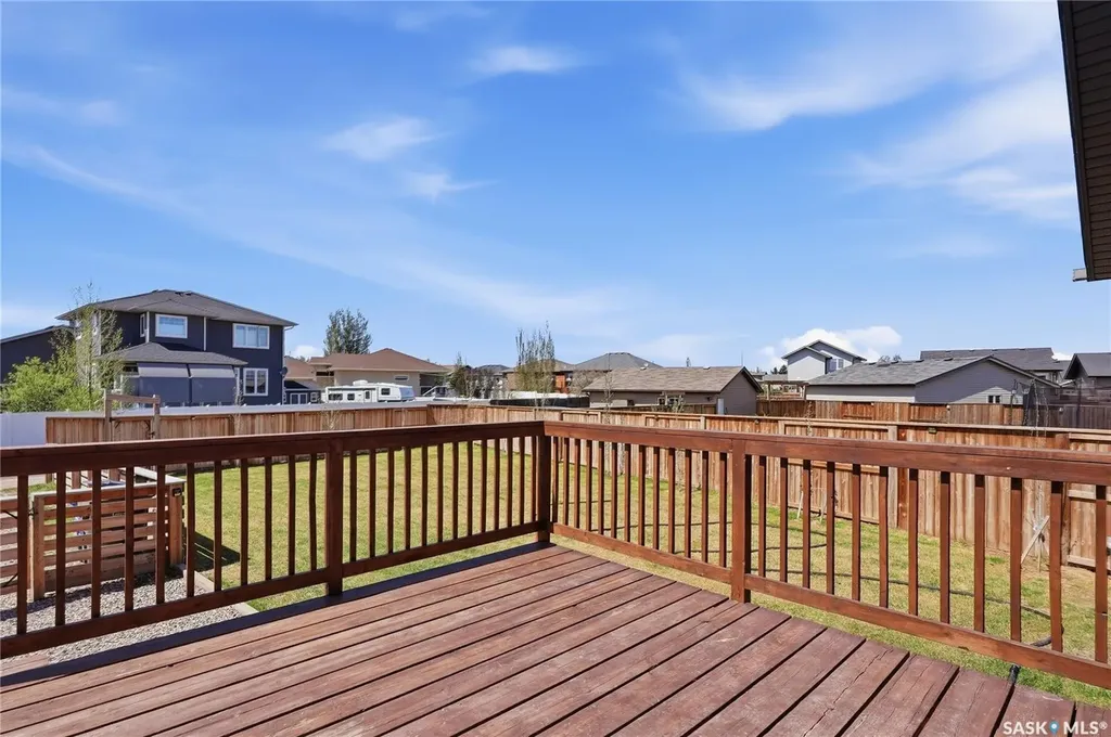 741 Glenview Cove Martensville SK S0K 0A2