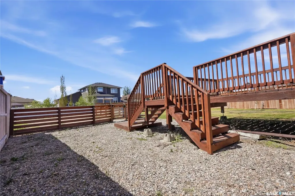 741 Glenview Cove Martensville SK S0K 0A2