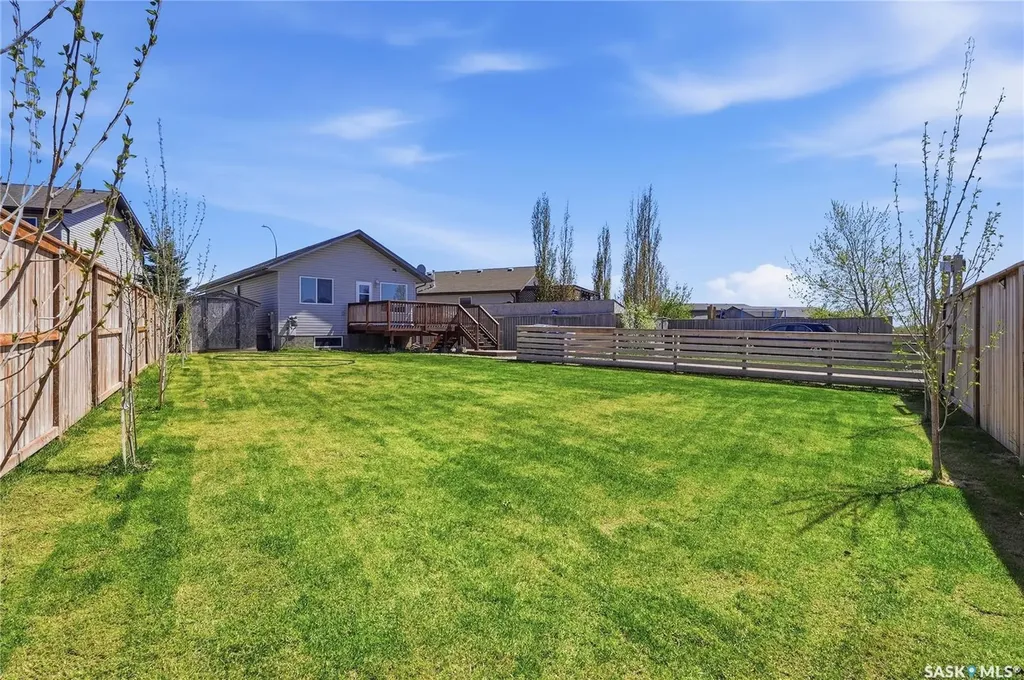 741 Glenview Cove Martensville SK S0K 0A2