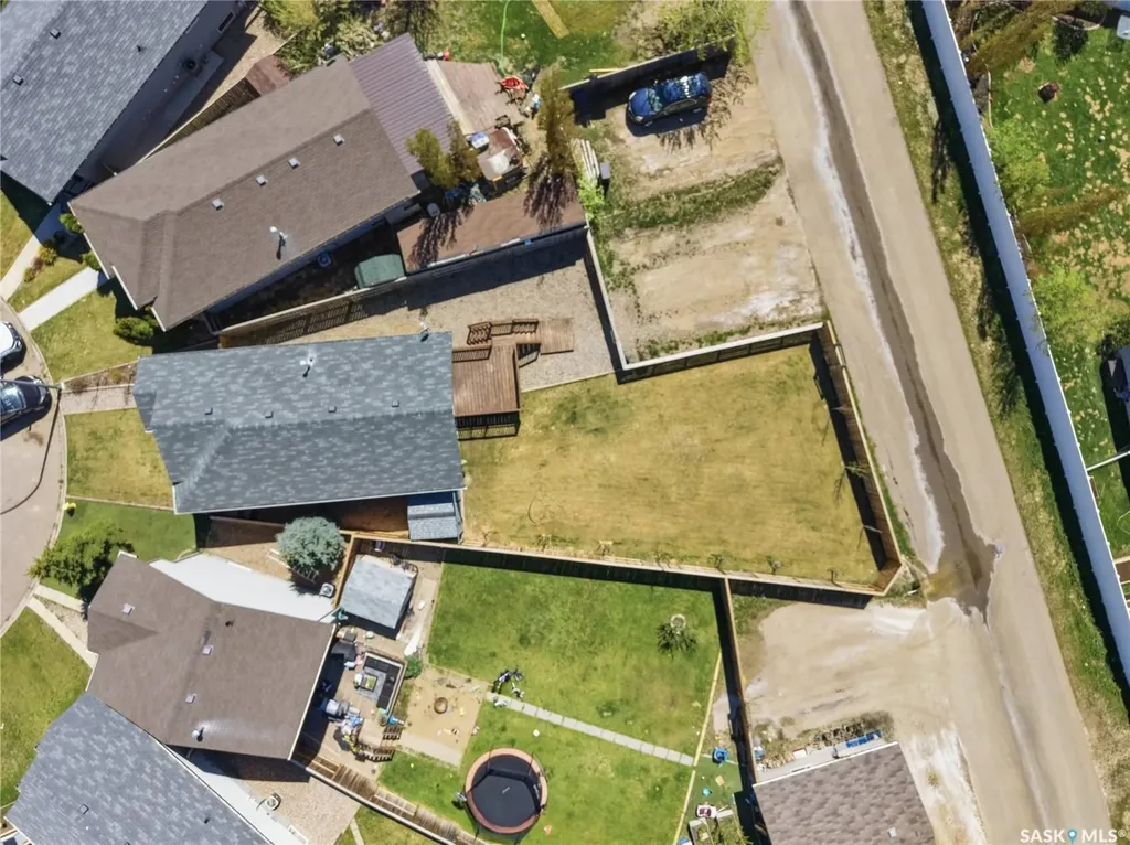 741 Glenview Cove Martensville SK S0K 0A2