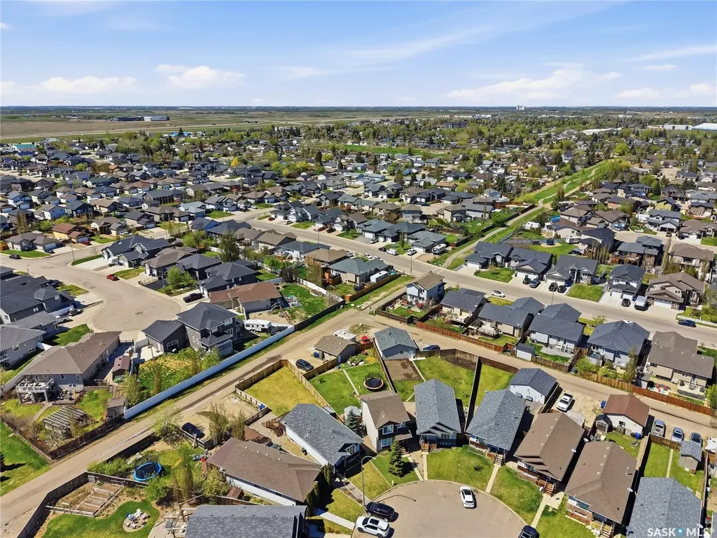 741 Glenview Cove Martensville SK S0K 0A2