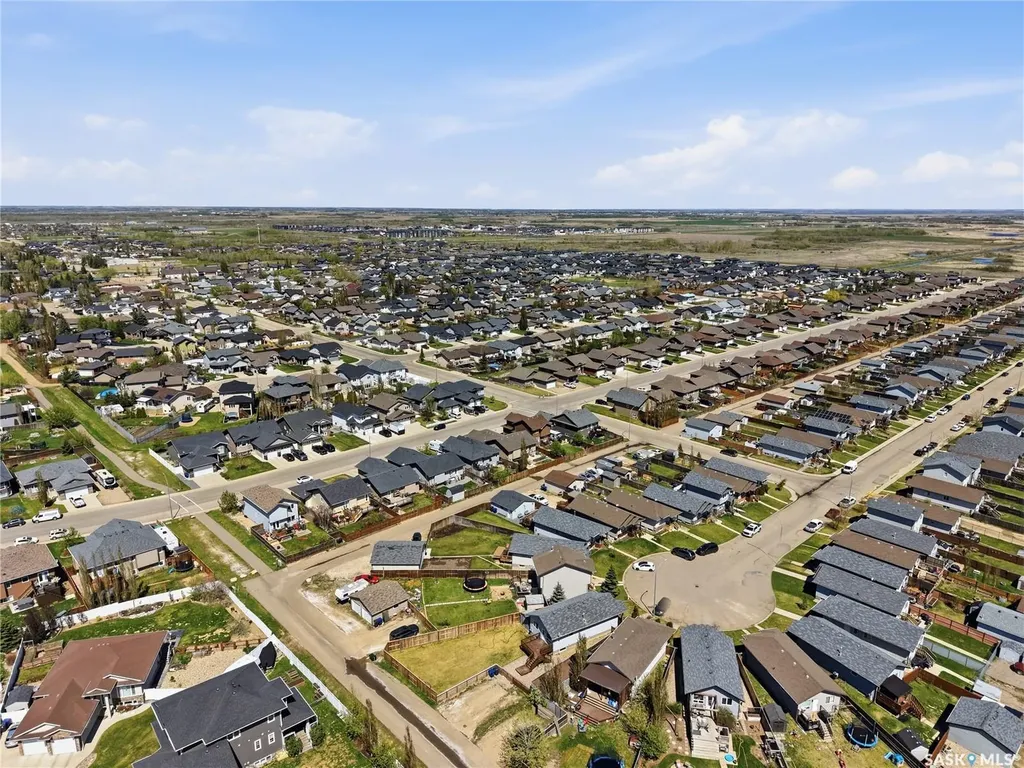 741 Glenview Cove Martensville SK S0K 0A2