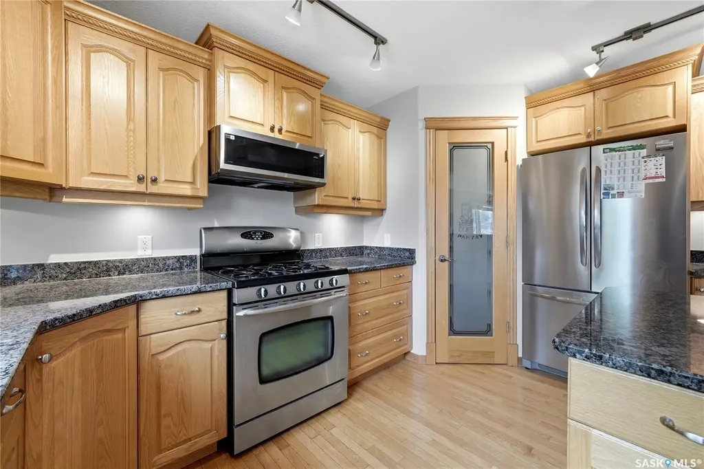 9382 Wascana Mews Regina SK S4V 2W4