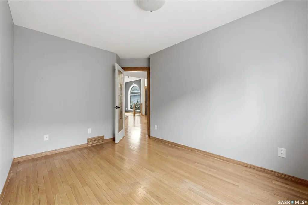9382 Wascana Mews Regina SK S4V 2W4