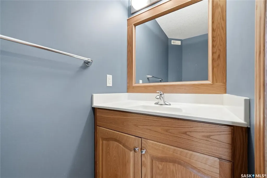 9382 Wascana Mews Regina SK S4V 2W4