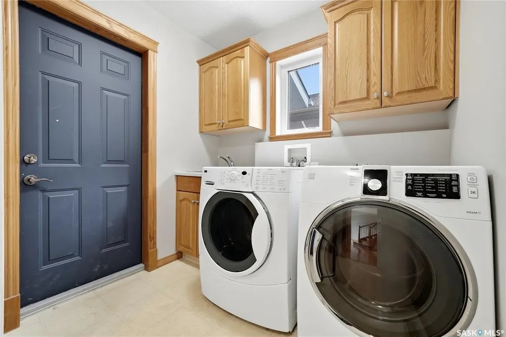 9382 Wascana Mews Regina SK S4V 2W4