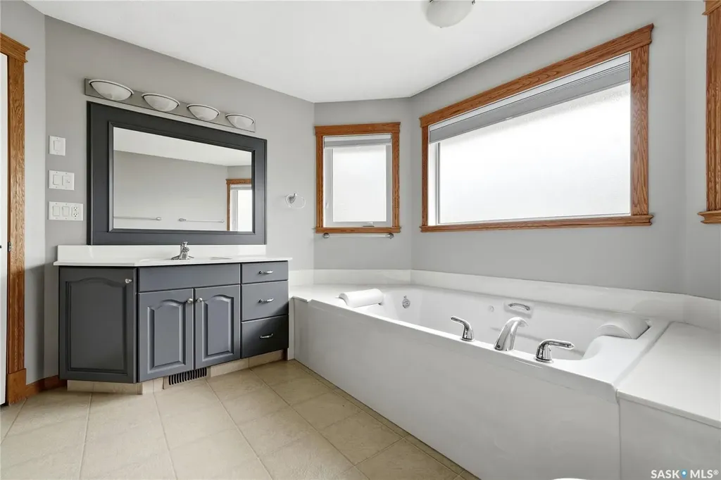 9382 Wascana Mews Regina SK S4V 2W4