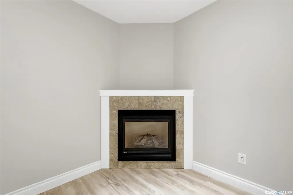 9382 Wascana Mews Regina SK S4V 2W4