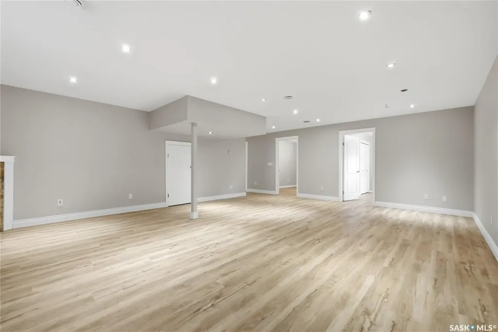 9382 Wascana Mews Regina SK S4V 2W4