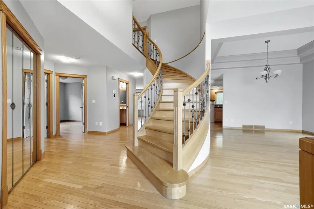 9382 Wascana Mews Regina SK S4V 2W4