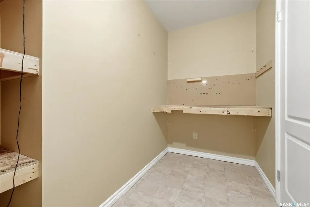 9382 Wascana Mews Regina SK S4V 2W4