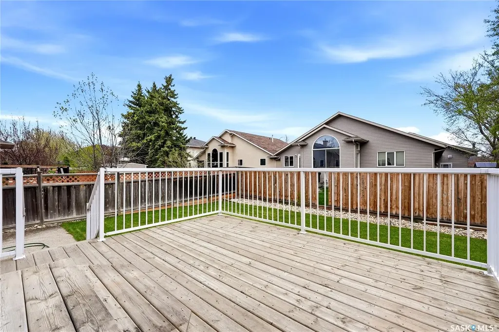 9382 Wascana Mews Regina SK S4V 2W4