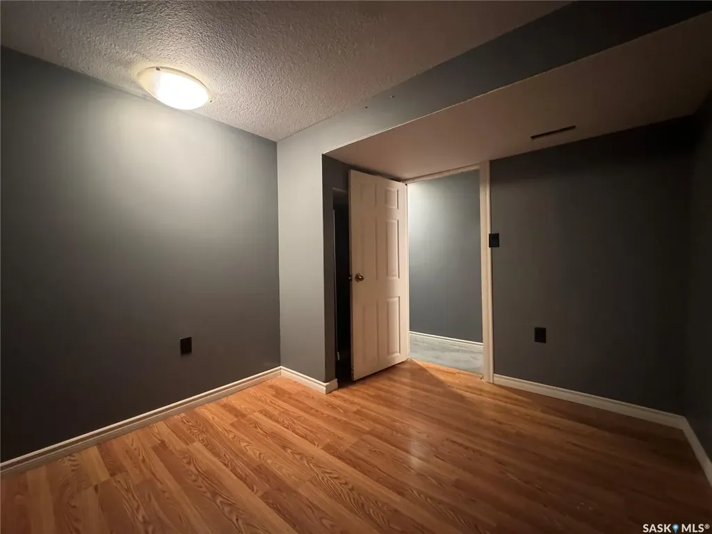 646 Retallack Street Regina SK S4T 2G4