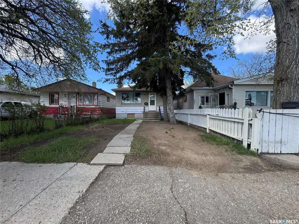 646 Retallack Street Regina SK S4T 2G4