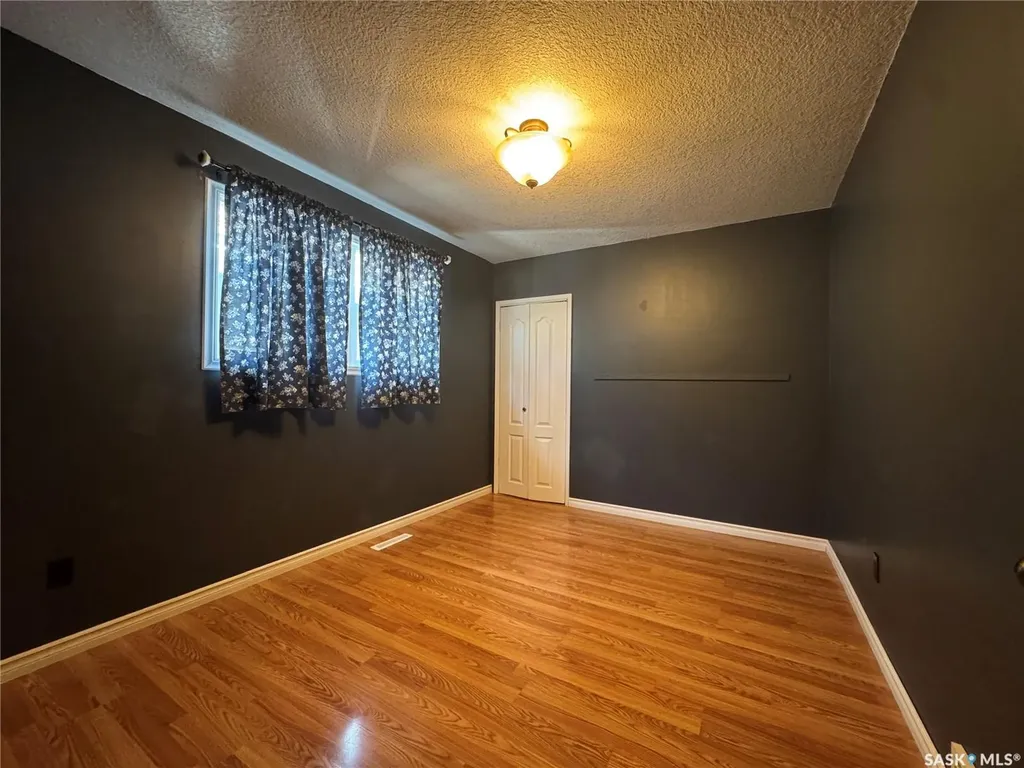 646 Retallack Street Regina SK S4T 2G4