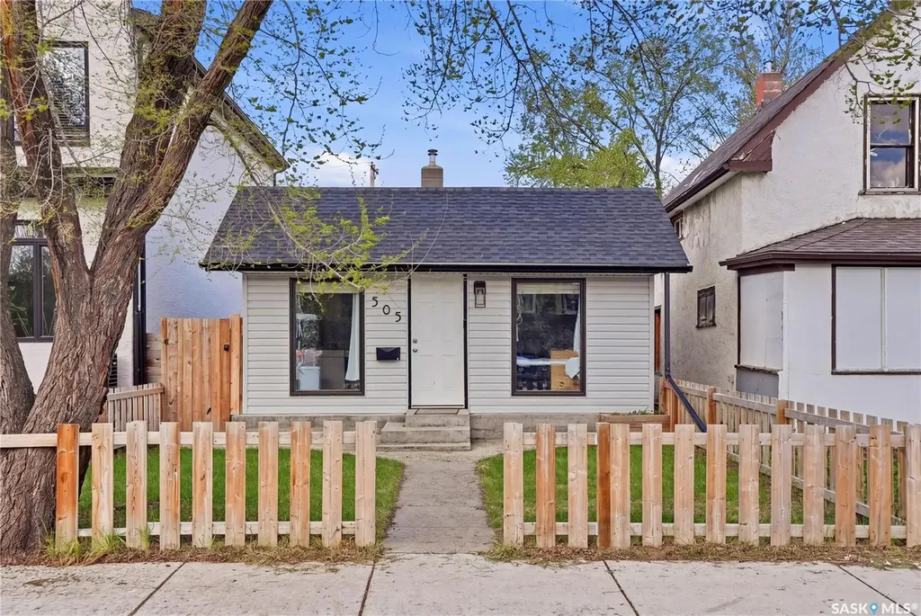 505 F Avenue S Saskatoon SK S7M 1T6
