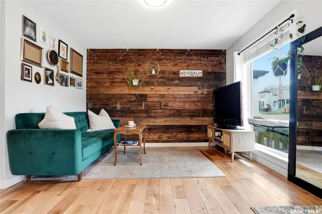 505 F Avenue S Saskatoon SK S7M 1T6
