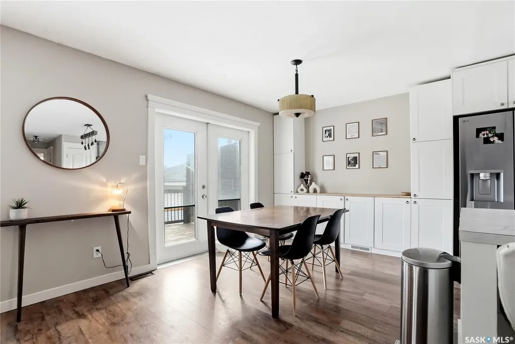405 St Laurent Crescent Saskatoon SK S7L 4X3