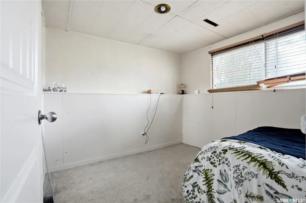 405 St Laurent Crescent Saskatoon SK S7L 4X3