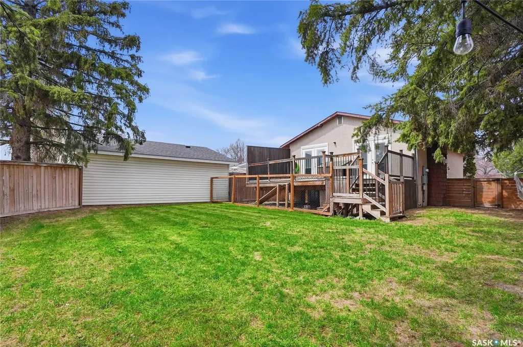405 St Laurent Crescent Saskatoon SK S7L 4X3