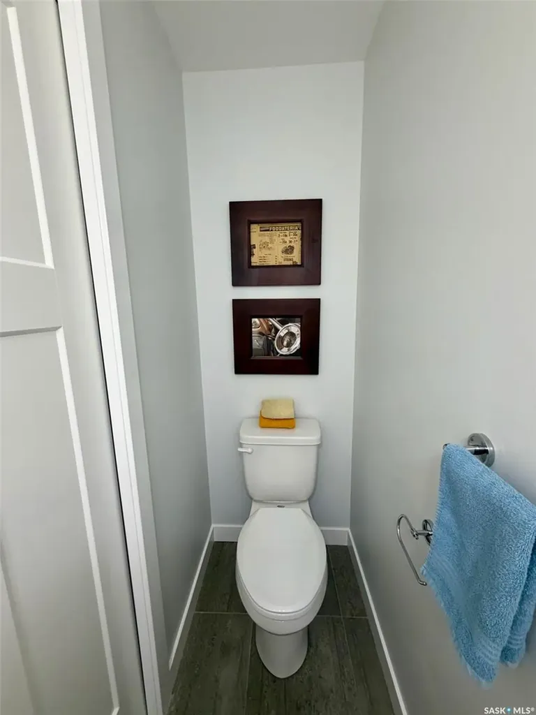 607 K Avenue S Saskatoon SK S7M 2E4