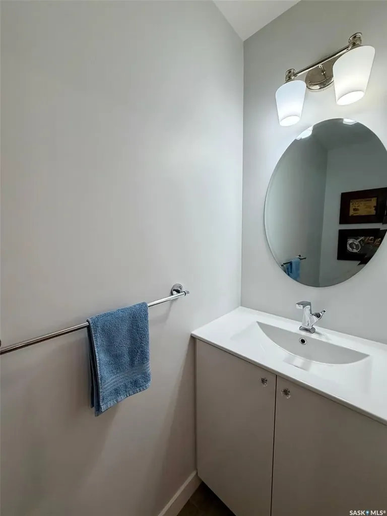607 K Avenue S Saskatoon SK S7M 2E4